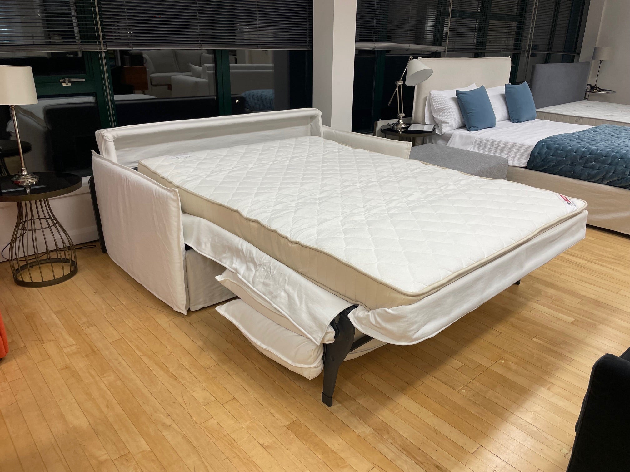 Bonbon Shabby Chic Lux 176 Ex-display, Sofa bed - Bonbon Compact Living