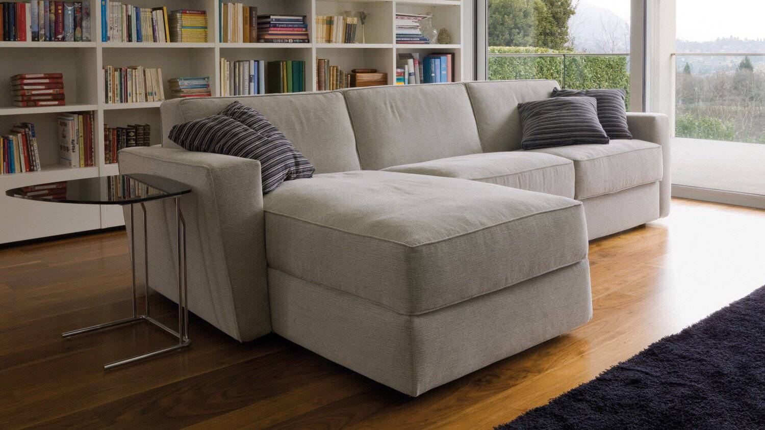 Shorter with chaiselongue sofa or sofa bed 