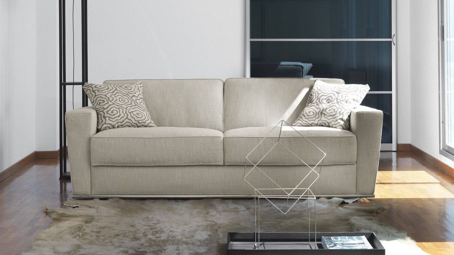 Shorter sofa or sofa bed 