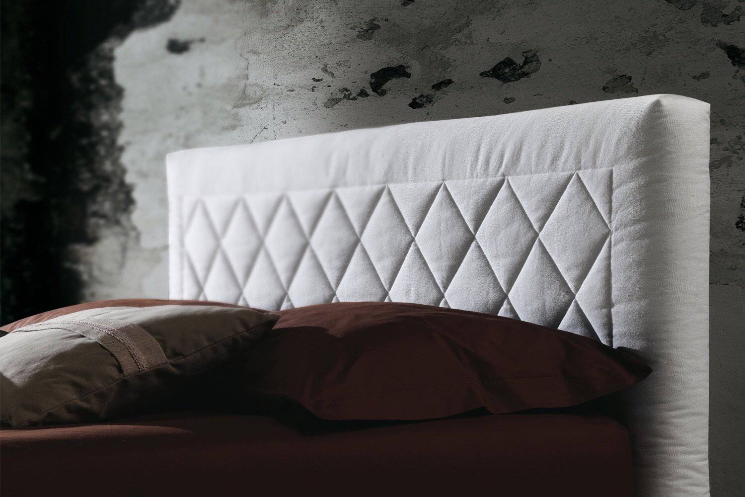 Martinica storage bed