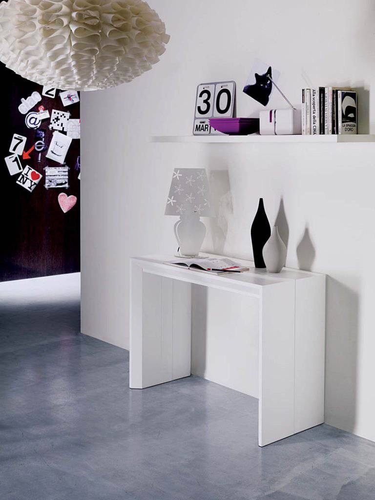 Golia console
