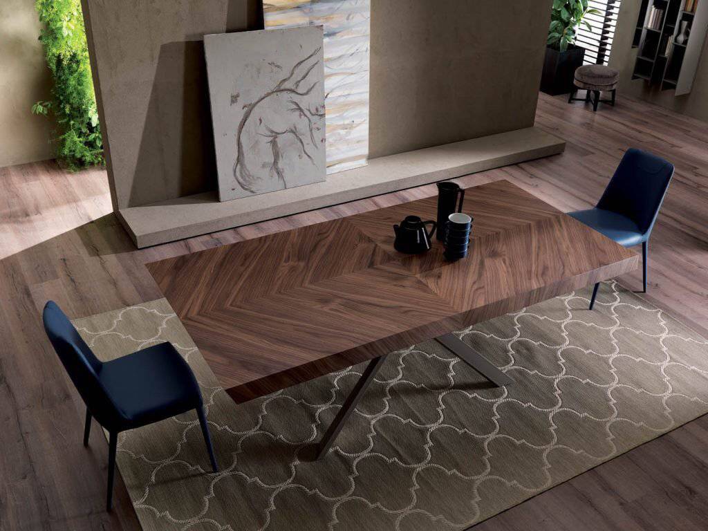 4X4 Fisso, Dining table 
