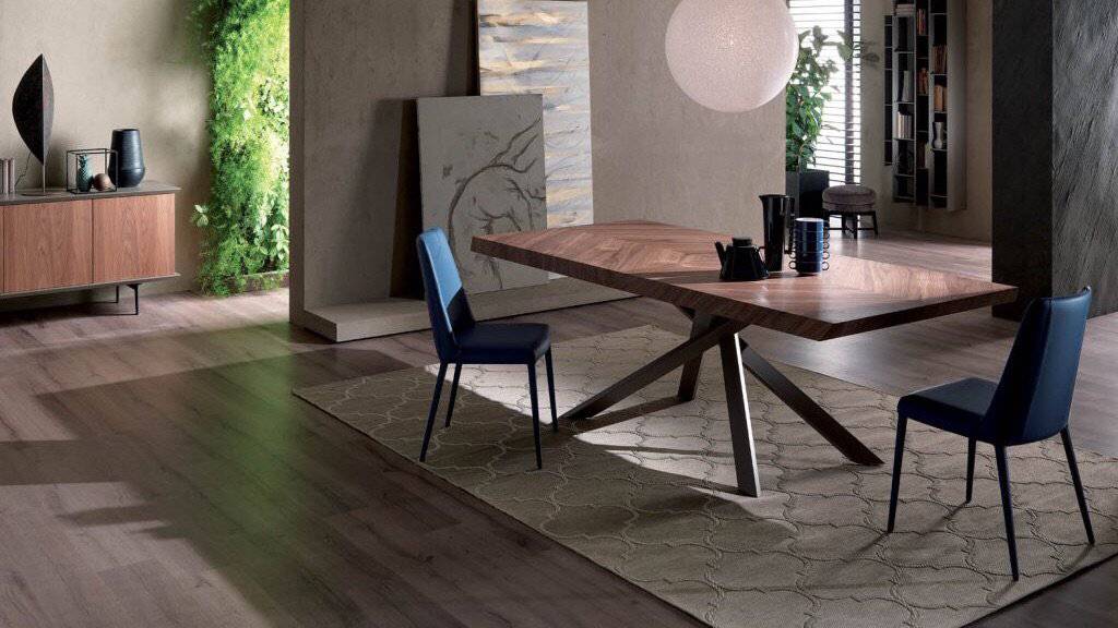 4X4 Fisso, Dining table