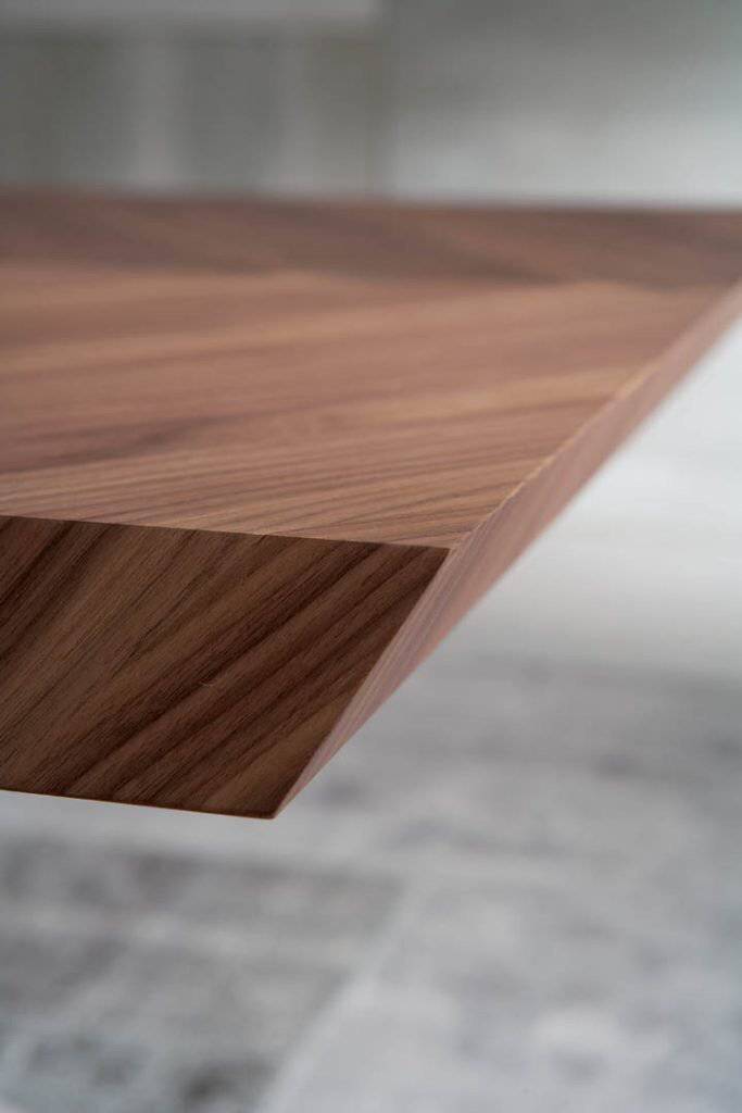 4X4 Fisso, Dining table 
