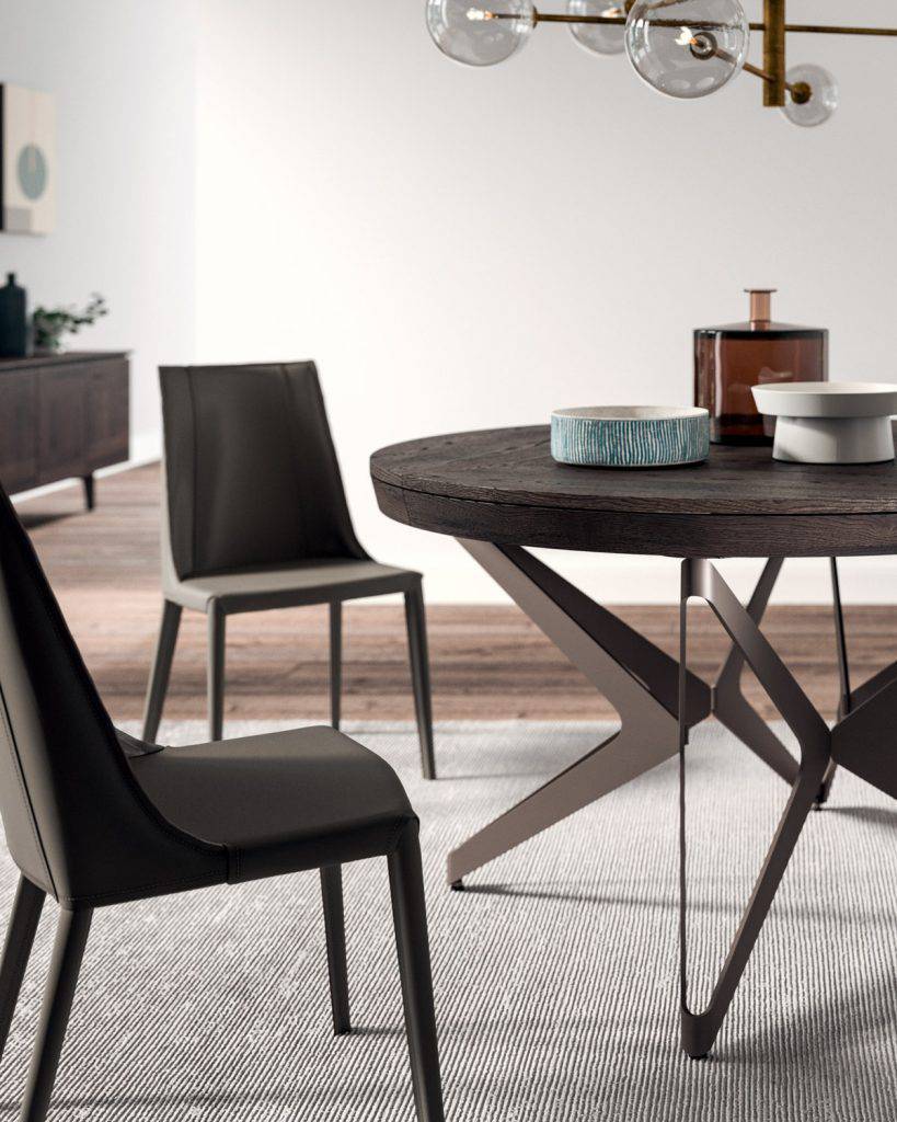 BIG Round Extendable dining table 