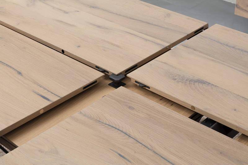 File 8, Extendable dining table 