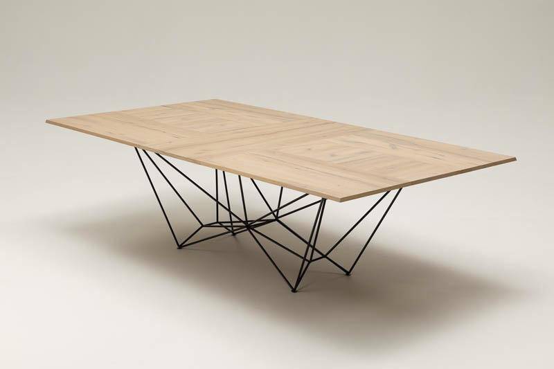File 8, Extendable dining table 