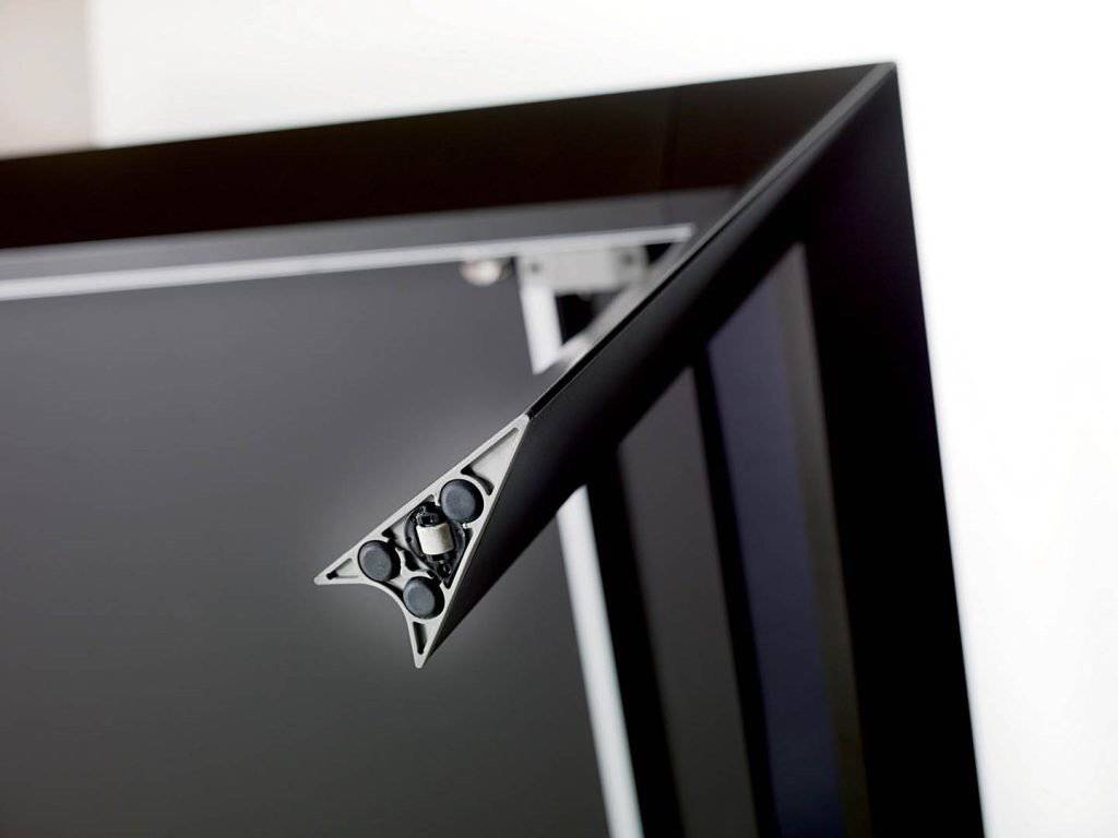 Metro, Extendable dining table 